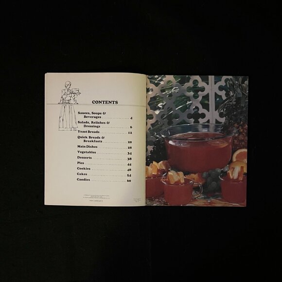 4 – Vintage ‘Ideals’ Budget/Family  Cookbooks - Picture 13 of 14